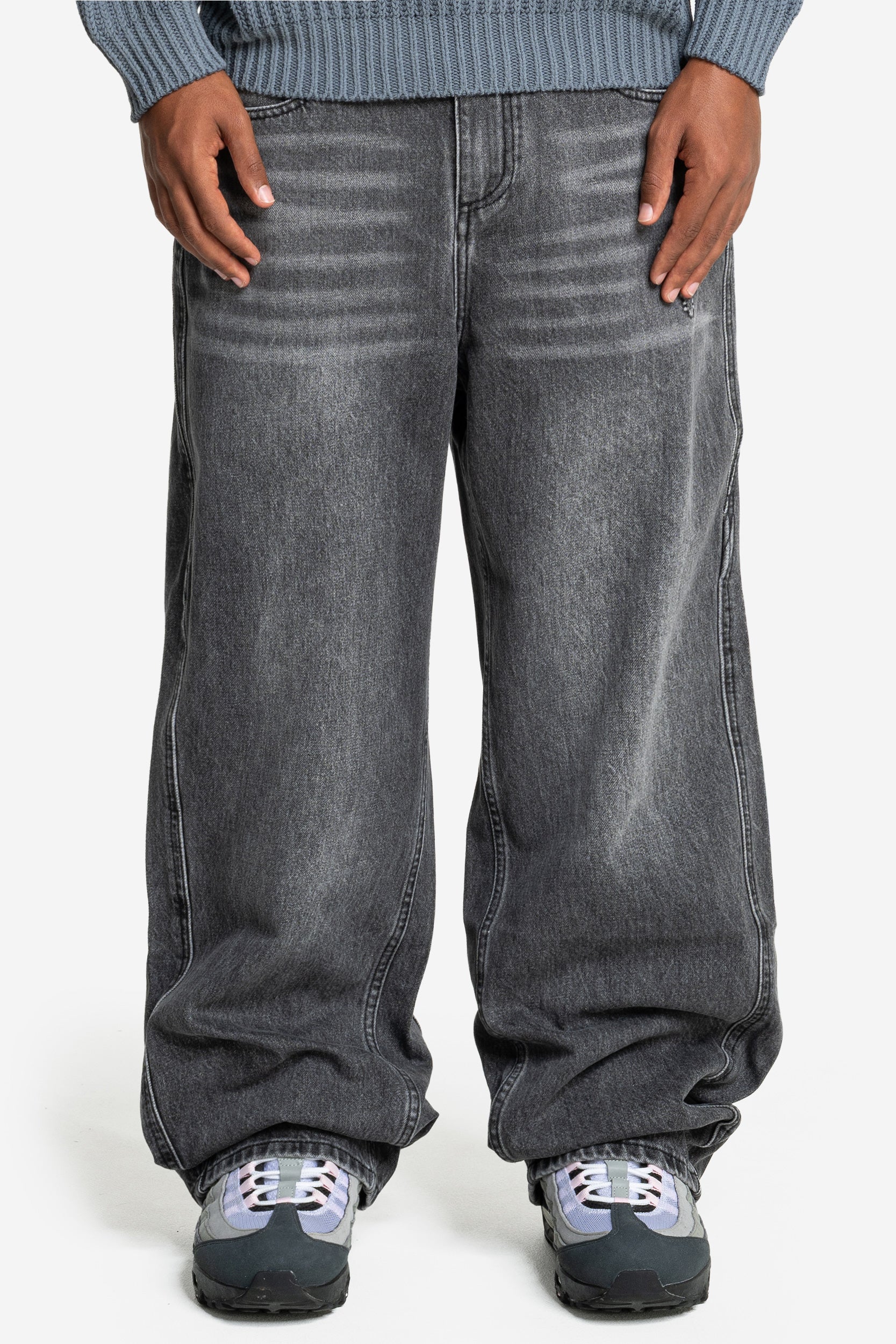 RIPPED DISTINCTIVE BAGY DENIM GRAY