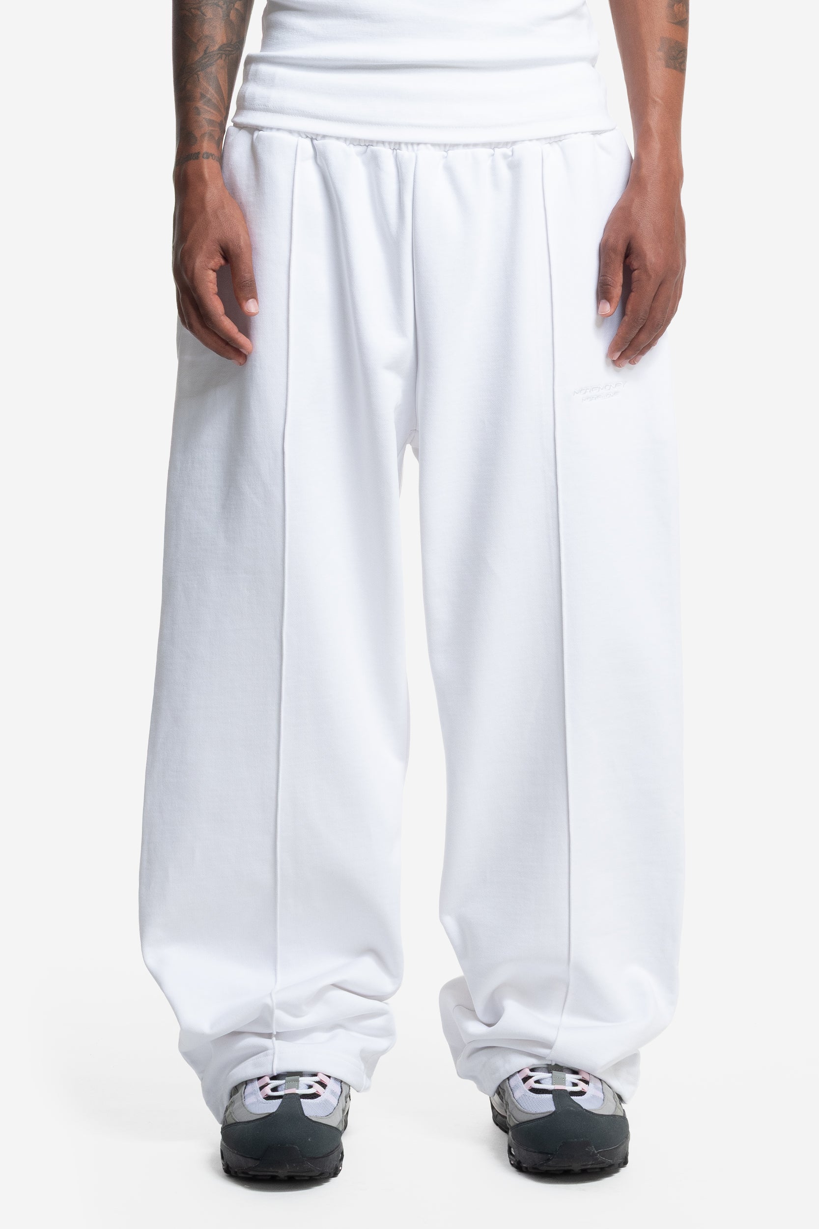 BASE JOGGER WHITE