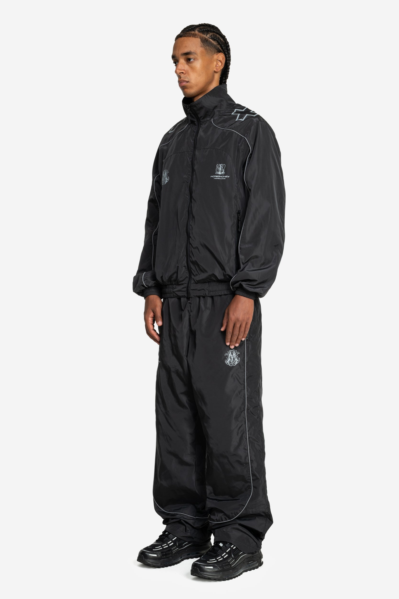 PLUS TRACKPANTS BLACK