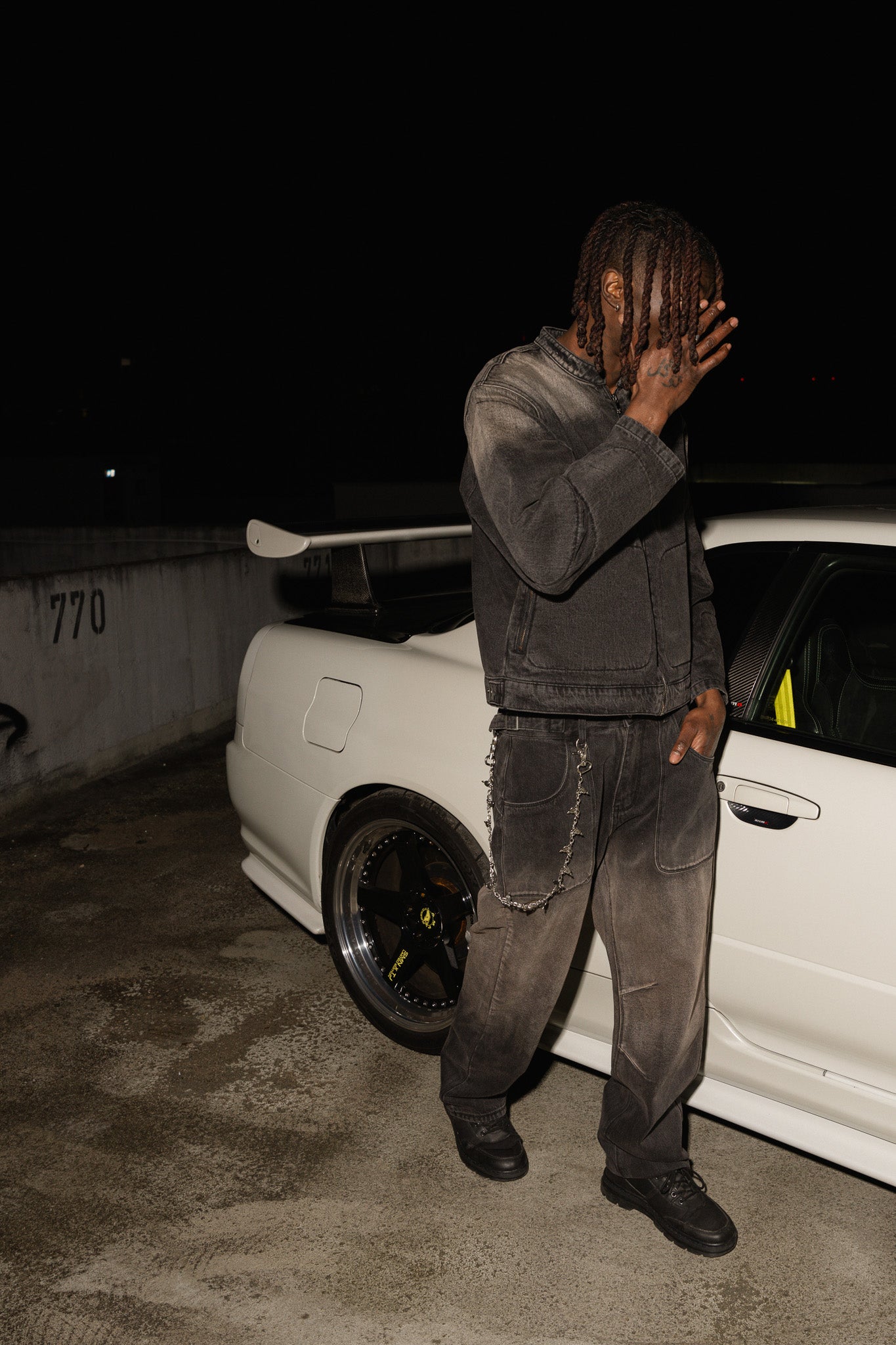 CRUSH DENIM BLACK WASHED