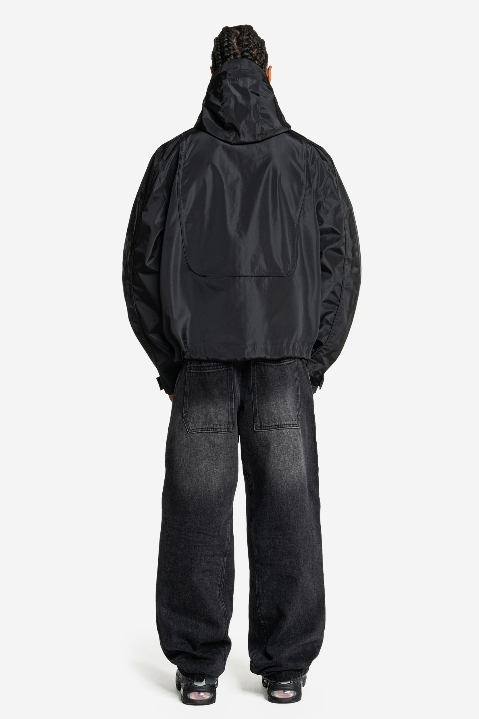 VILLAIN WINDBREAKER BLACK 