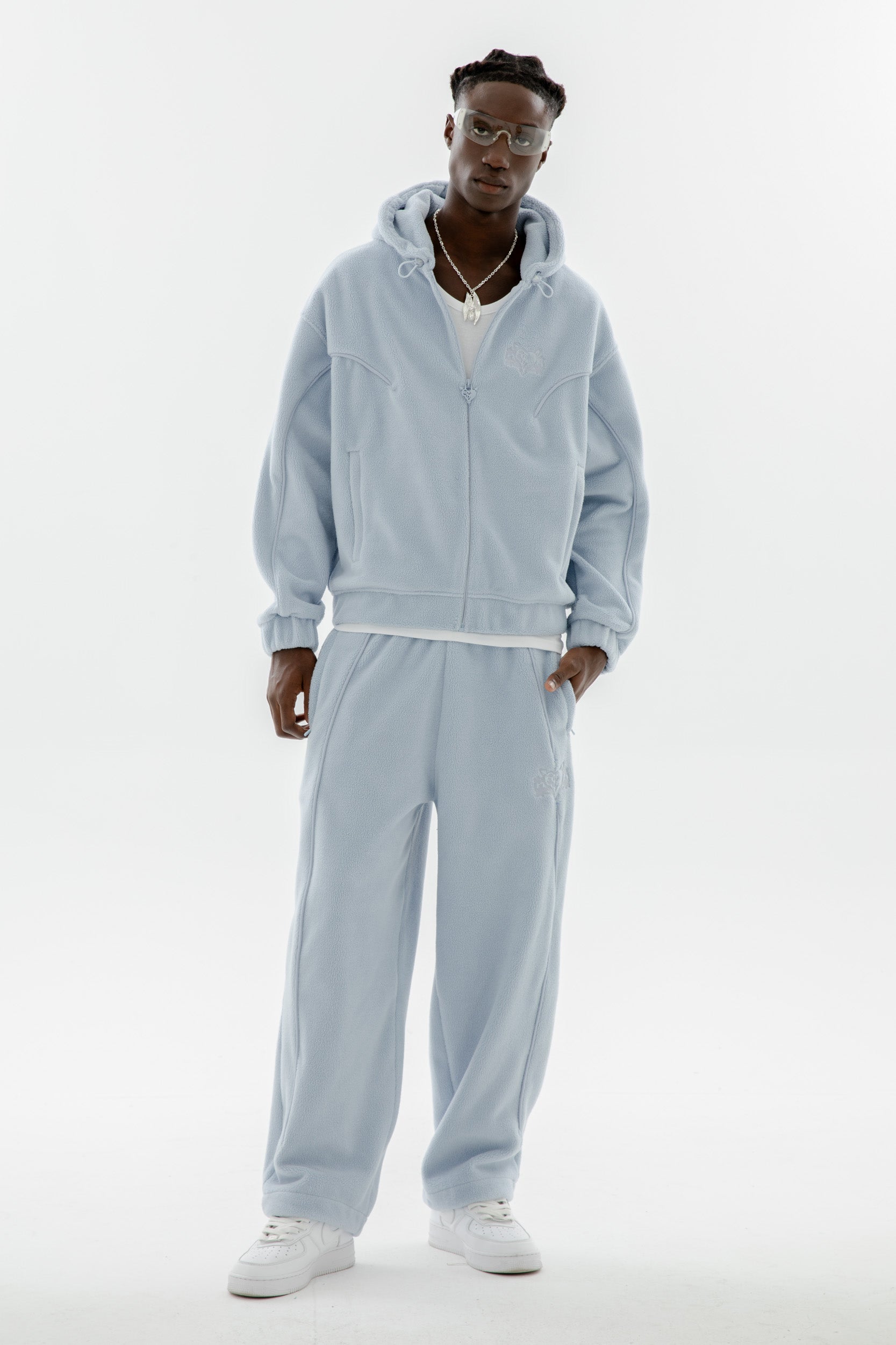 STAR WREATH FLEECE JOGGER ZEN BLUE