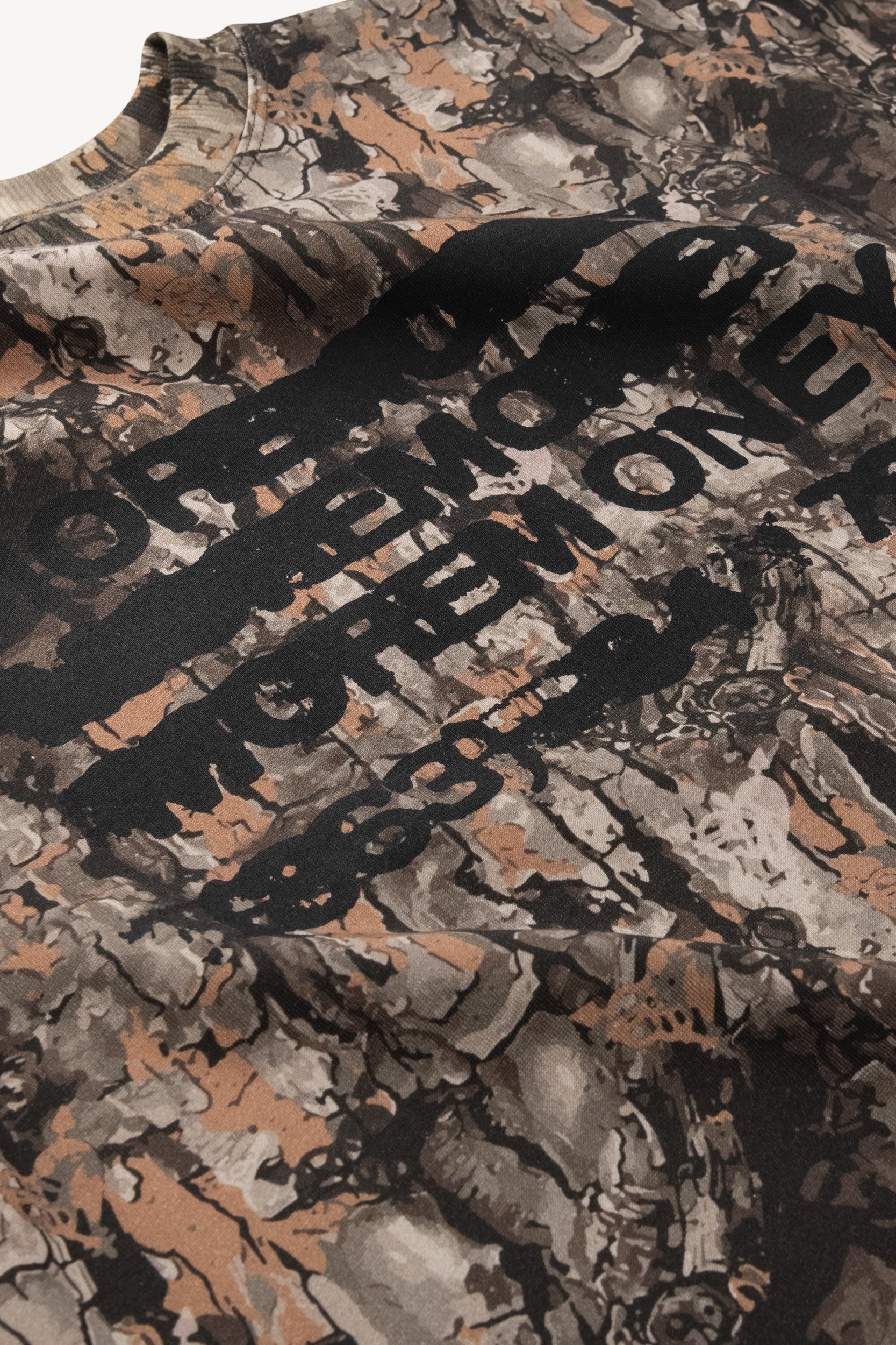 MONEY CALLING TEE BARK CAMO 