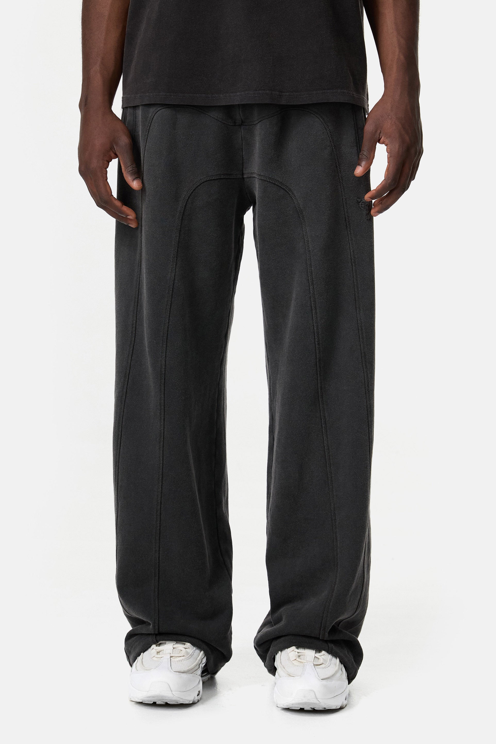 STACKS JOGGER BLACK