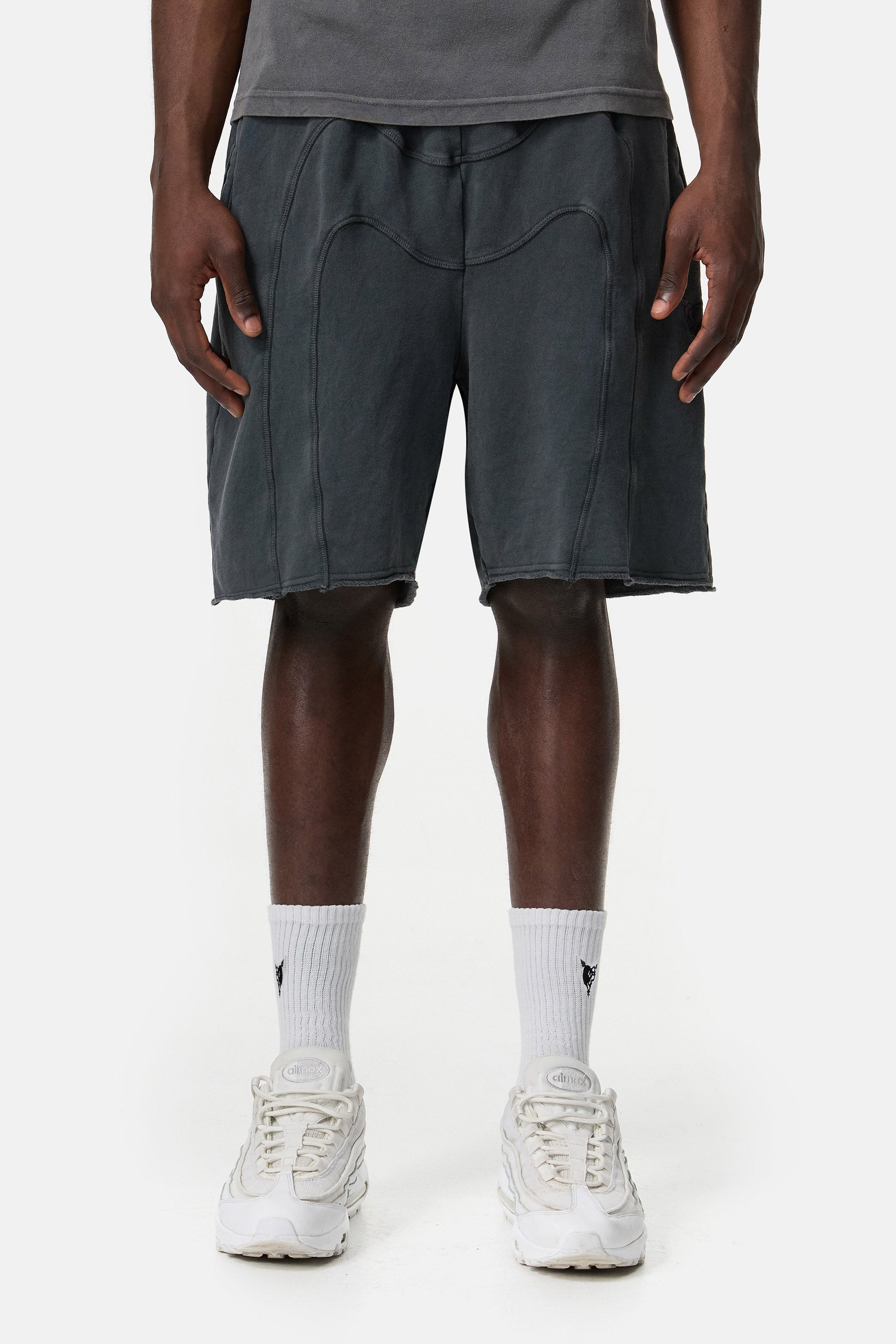 STACKS SHORTS DARK GREY